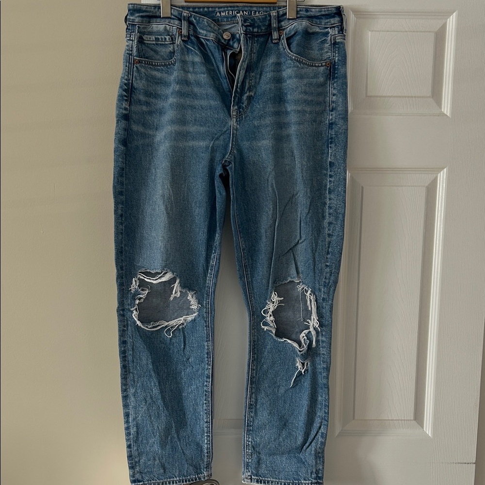 American Eagle Distressed Blue Jeans